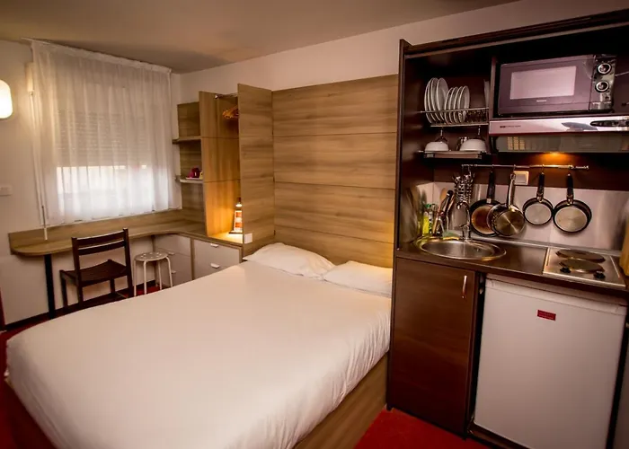 So\'Lodge Niort A83